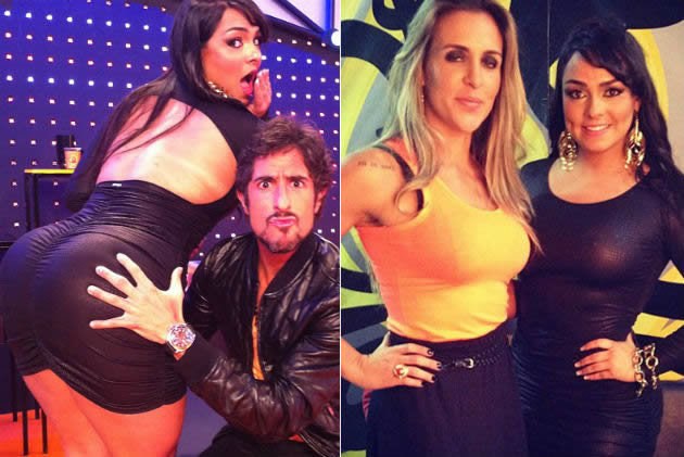 De vestido transparente, Mulher Melancia deixa Marcos Mion apalpar seu bumbum