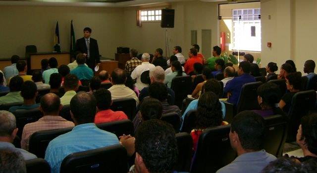 BEBEDEIRA ENTRE MENORES LEVA JUIZ A SE REUNIR COM COMERCIANTES EM CEREJEIRAS