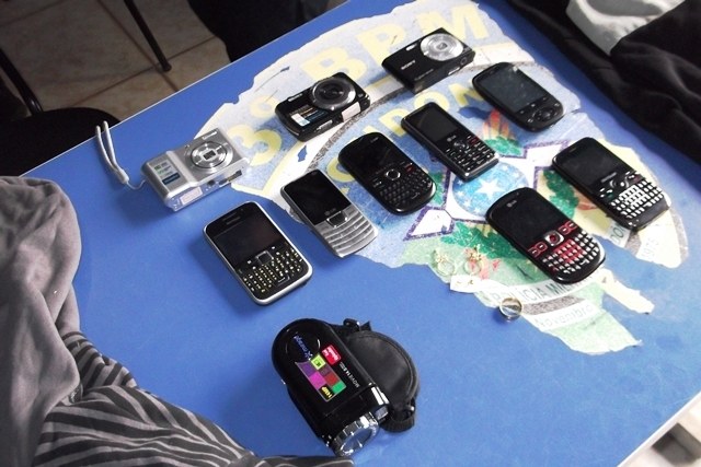 Polícia usa imagens de circuito interno e prende menores que arrombaram loja