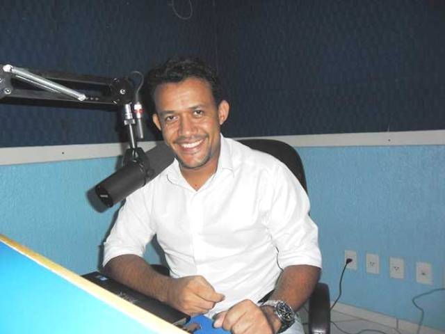 Radialista desmente boatos e confirma pré-candidatura a vereador