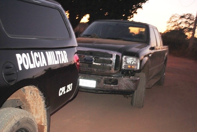 Homens armados invadem casa de empresário vilhenense, roubam jóias e veículo