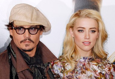 Johnny Depp dá cavalo de presente à amante bissexual