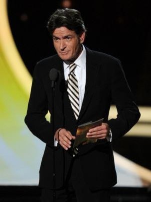 Charlie Sheen não acredita em reabilitação: "Não é para mim"