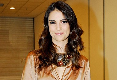 Cris Flores não aparece no "Hoje em Dia" com Ana Hickmann e gera especulações