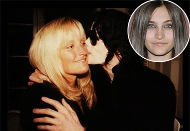 Paris Jackson publica foto da mãe biológica com Michael Jackson