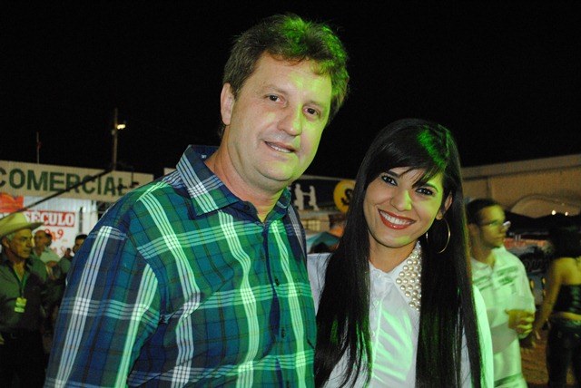 Prefeito e primeira dama já estão no parque para a abertura da 27ª Expovil