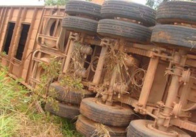Motorista de transportadora vilhenense morre entre ferragens após acidente