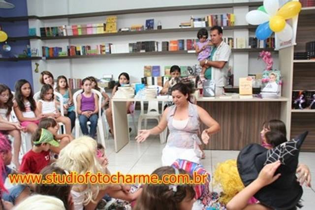 Livraria promove contação de histórias durante toda a semana em Vilhena