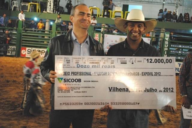 Vencedor de rodeio supera segundo colocado em Barretos e embolsa R$ 12 mil