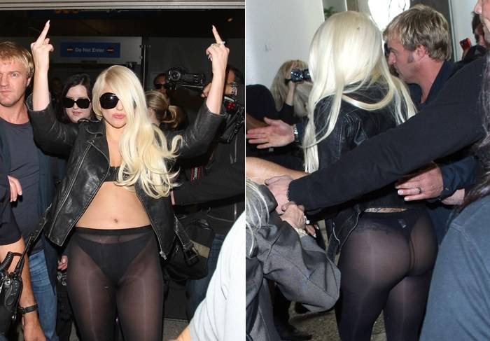 Lady Gaga desembarca nos EUA de bumbum de fora e mostra o dedo