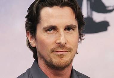 Christian Bale quase desiste de ser o Batman por causa de roupa apertada