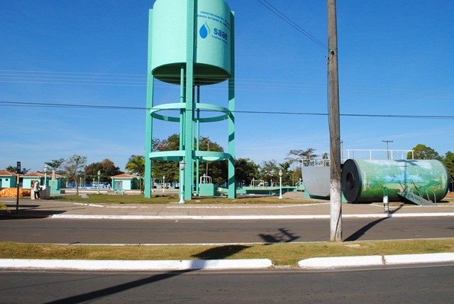 Transferência de “barraqueiros” para quiosques deixou praça mais bonita