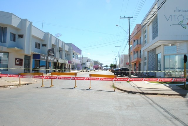 Comerciantes vão ao MP para denunciar fechamento de rua no centro da cidade