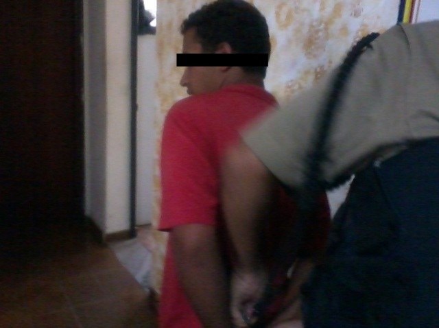 Fingindo estar armado, jovem ameaça mulheres e rouba celular no centro da cidade