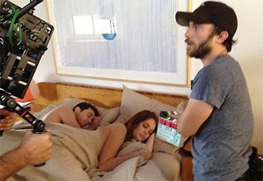 Ação! Lindsay Lohan vai para a cama com ator pornô