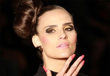 A modelo Fernanda Tavares é a favor do sexo na gravidez
