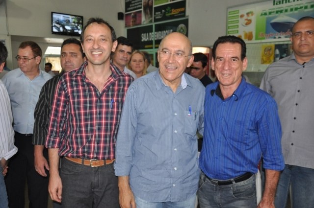 Candidato a prefeito diz que se sente lisonjeado com apoio de Confúcio