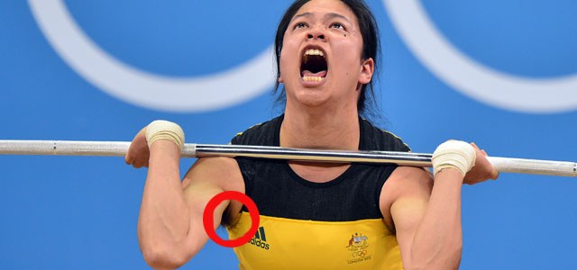 Bizarro: esportista australiana é flagrada com axila peluda
