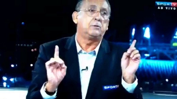 Galvão Bueno e jornalista batem boca ao vivo durante programa do SporTV