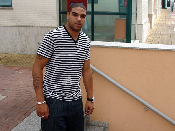 Acerto entre Fla e Adriano está perto