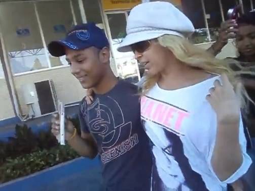 Joelma diz para fã gay que ele precisa se converter, virar “homem” e ter filhos
