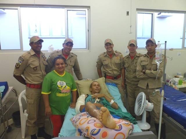 Acidentado recebe visita de Bombeiros em hospital e relembra momentos de agonia