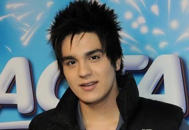 Mesmo com agenda lotada, Luan Santana curte baladas após seus shows