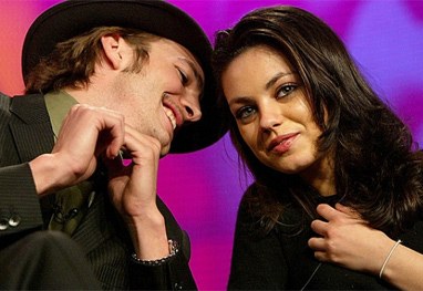 Apaixonado, Ashton Kutcher quer que Mila Kunis engravide logo