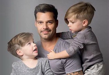 Pai de Ricky Martin: "Maldito dia em que você entrou no Menudo"