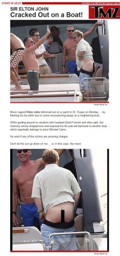 Irreverente: Elton John é flagrado com bumbum de fora