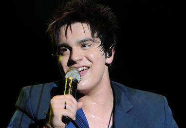 Luan Santana revela que não é feliz e se sente solitário 