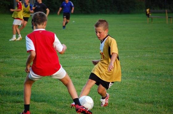 PREFEITURA REFORÇA  O "BOM DE BOLA, BOM NA ESCOLA"