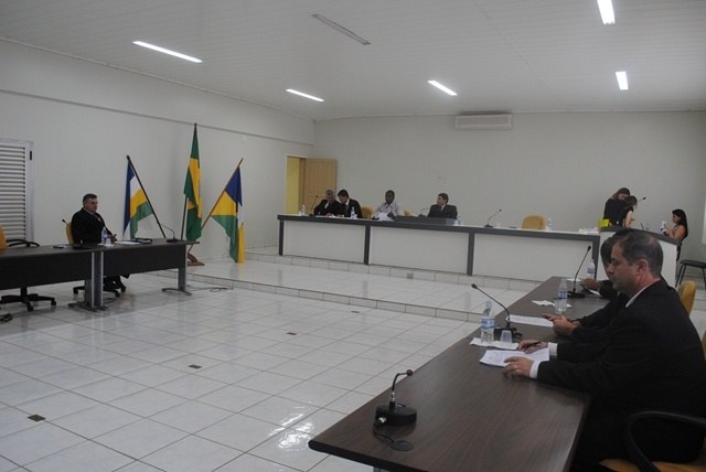 Vereadores barram tentativa de investigar doação de terrenos em Vilhena