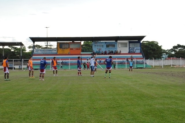 Sem perder em casa a 12 jogos, VEC tem confronto decisivo neste domingo