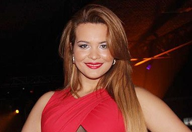 Geyse Arruda paga multa em prédio por causa de cortinas cor de rosa
