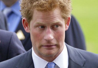 Escândalo custa a Príncipe Harry fim de namoro e missão no Afeganistão