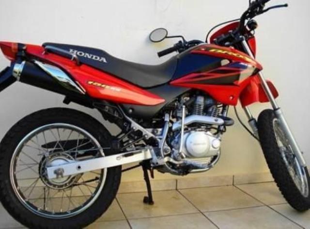 Homens armados roubam moto em Cerejeiras; vítima oferece recompensa