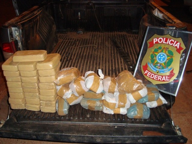 PF APREENDE 40 KG DE COCAÍNA QUE VINHA DE ROLIM PARA VILHENA