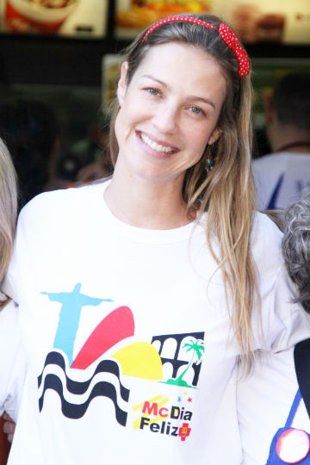 Para ser perfeita, Piovani gostaria de ter o bumbum de Cicarelli