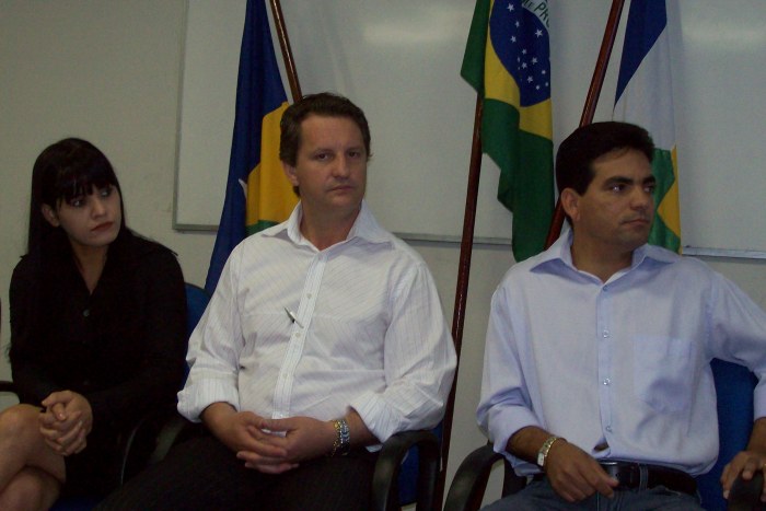 PREFEITO JÁ NÃO SABE SE UTI SERÁ MESMO INAUGURADA DIA 7