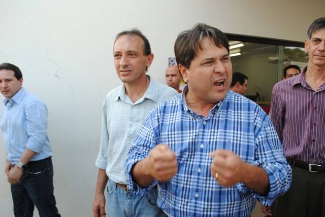 Melki formaliza pedido de registro da candidatura: “Pra mim tudo é difícil”