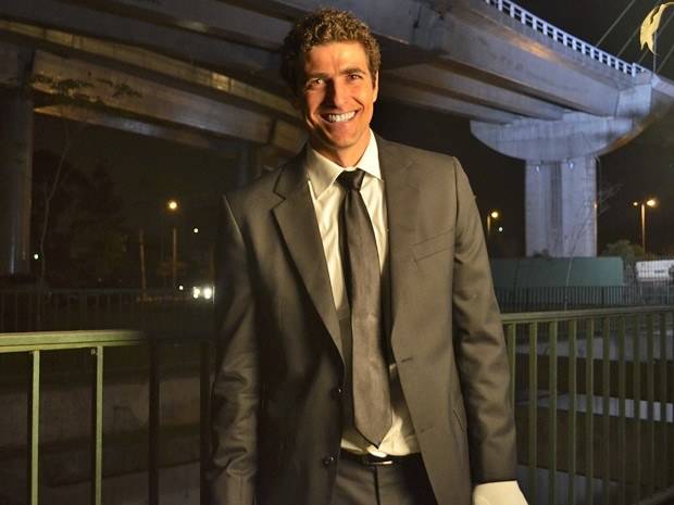 Reynaldo Gianecchini está pronto para as cenas de ação de Nando