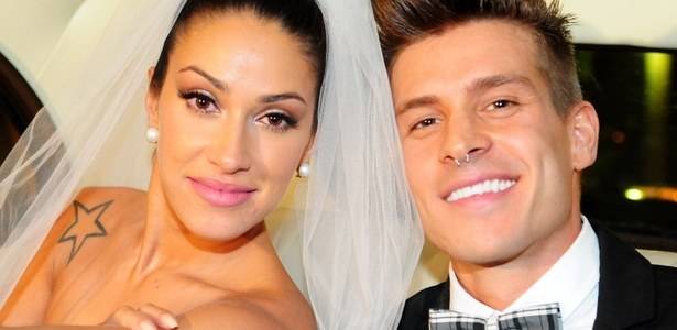 Dani Bolina termina e reata casamento com Mateus Verdelho