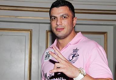 Kleber Bambam vence disputa para tentar entrar no BBB13