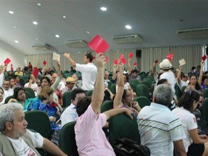 A GREVE CONTINUA