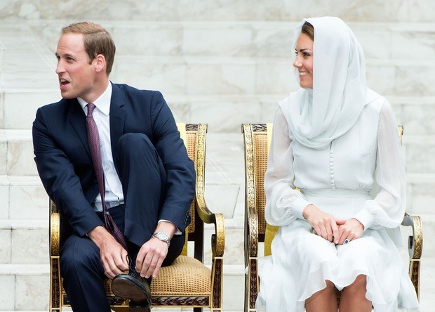 "vou processar revista que mostrou topless",  diz Kate Middleton