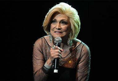 Anúncio da volta de Hebe Camargo ao SBT pode ser feito em breve