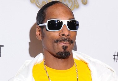 Snoop Dogg apoia Obama e usa palavrões para criticar Bush