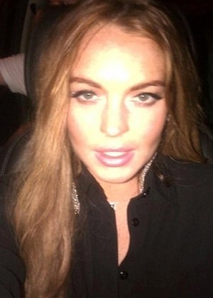 Lindsay Lohan atropela pedestre,  é detida em Nova York