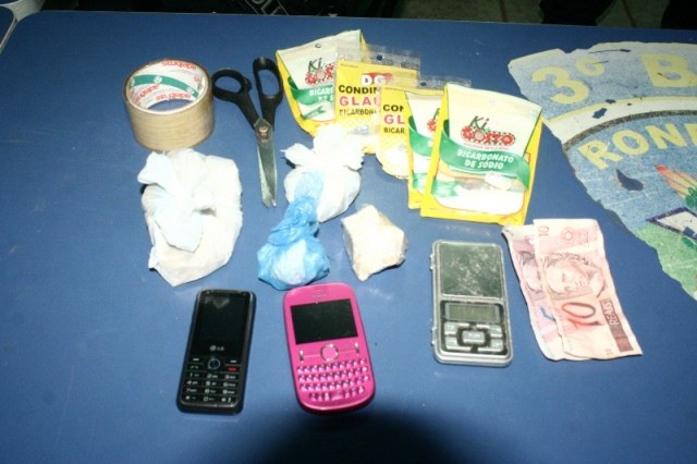 Polícia detém menores sob acusação de comércio de entorpecentes no Embratel 